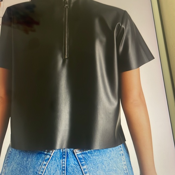 NWT STEVE MADDEN FAUX LEATHER NAVY TOP - Picture 2 of 9